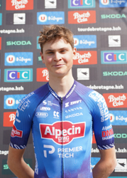 Oscar NILSSON JULIEN